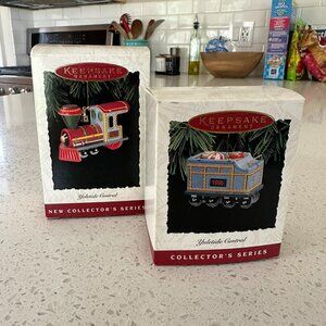 Yuletide Central ornaments